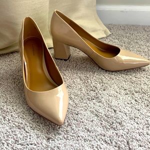 Nude pump with chunky heel